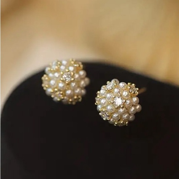 Pearl Bud Stud Earrings - Picture 2 of 5